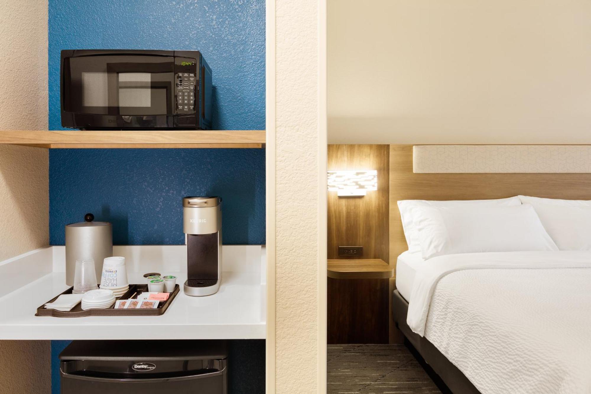Holiday Inn Express Toledo North By Ihg מראה חיצוני תמונה