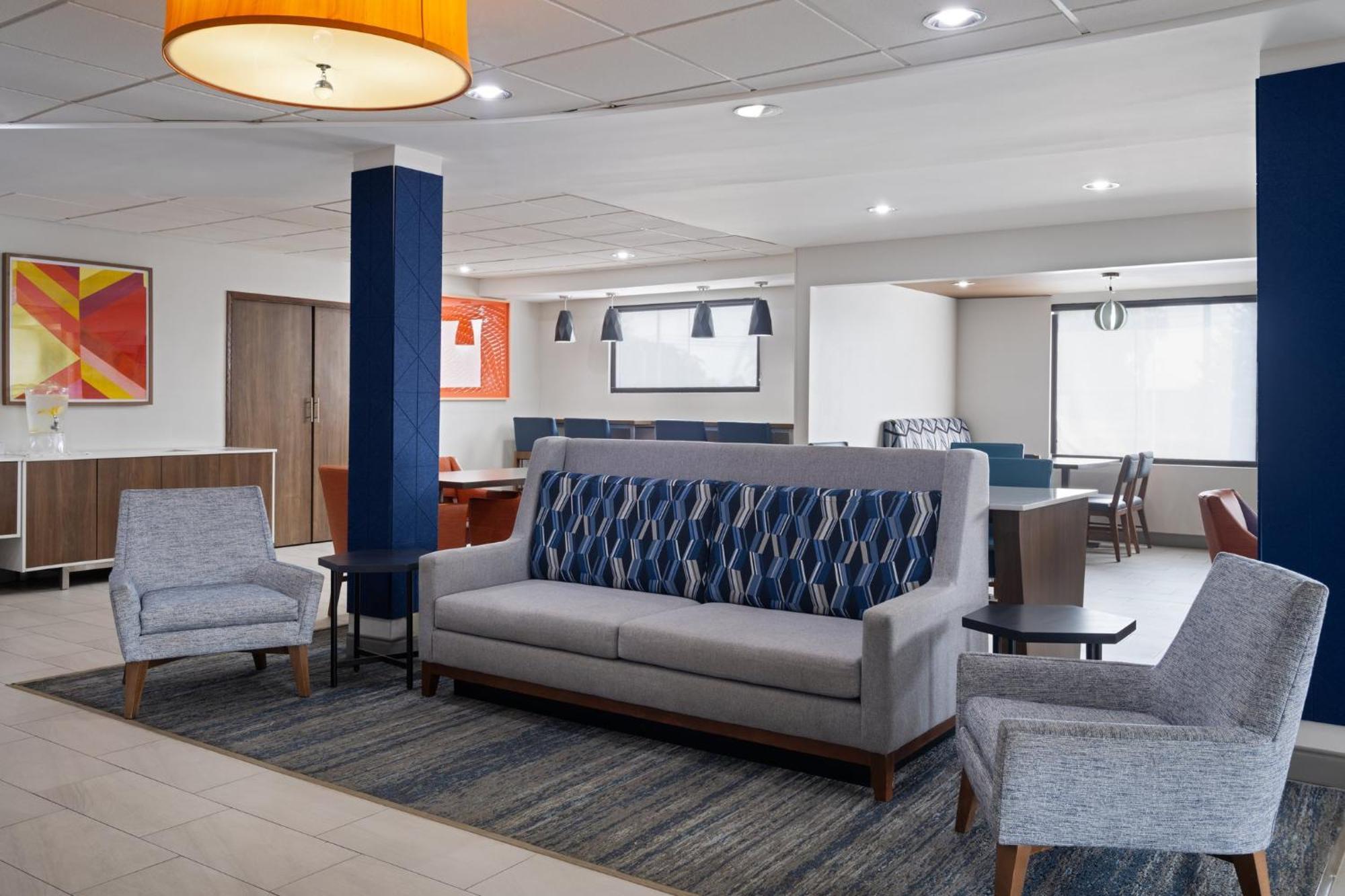 Holiday Inn Express Toledo North By Ihg מראה חיצוני תמונה
