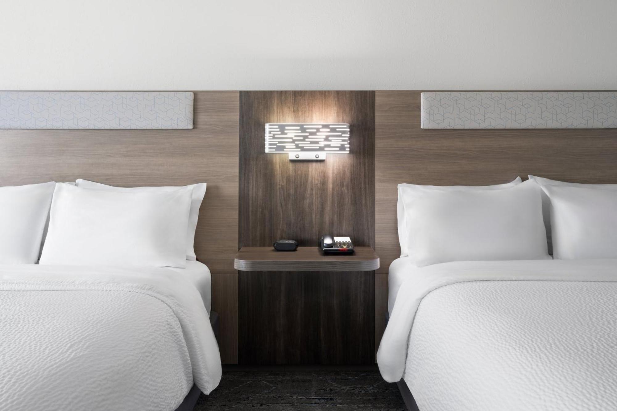 Holiday Inn Express Toledo North By Ihg מראה חיצוני תמונה